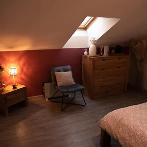 Couette-café Chambre D'hote De L'auberge De La Fruitiere, Vers (Ain)